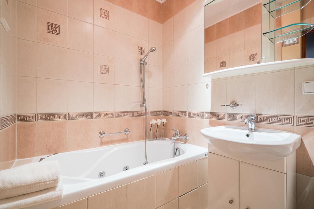 Rentplanet - Apartament Teatralna Wroclaw Dış mekan fotoğraf
