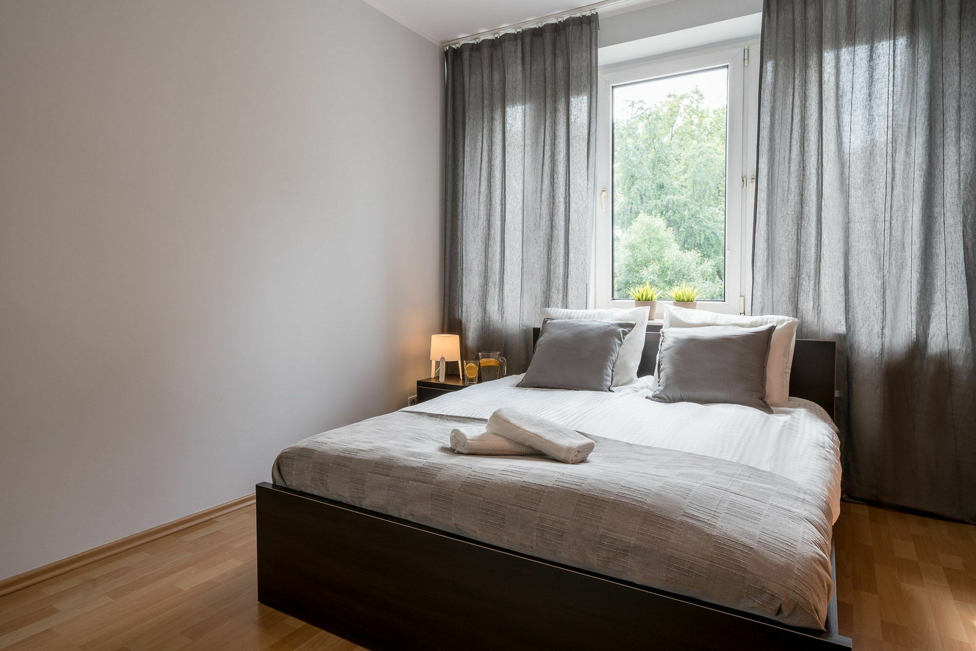 Rentplanet - Apartament Teatralna Wroclaw Dış mekan fotoğraf