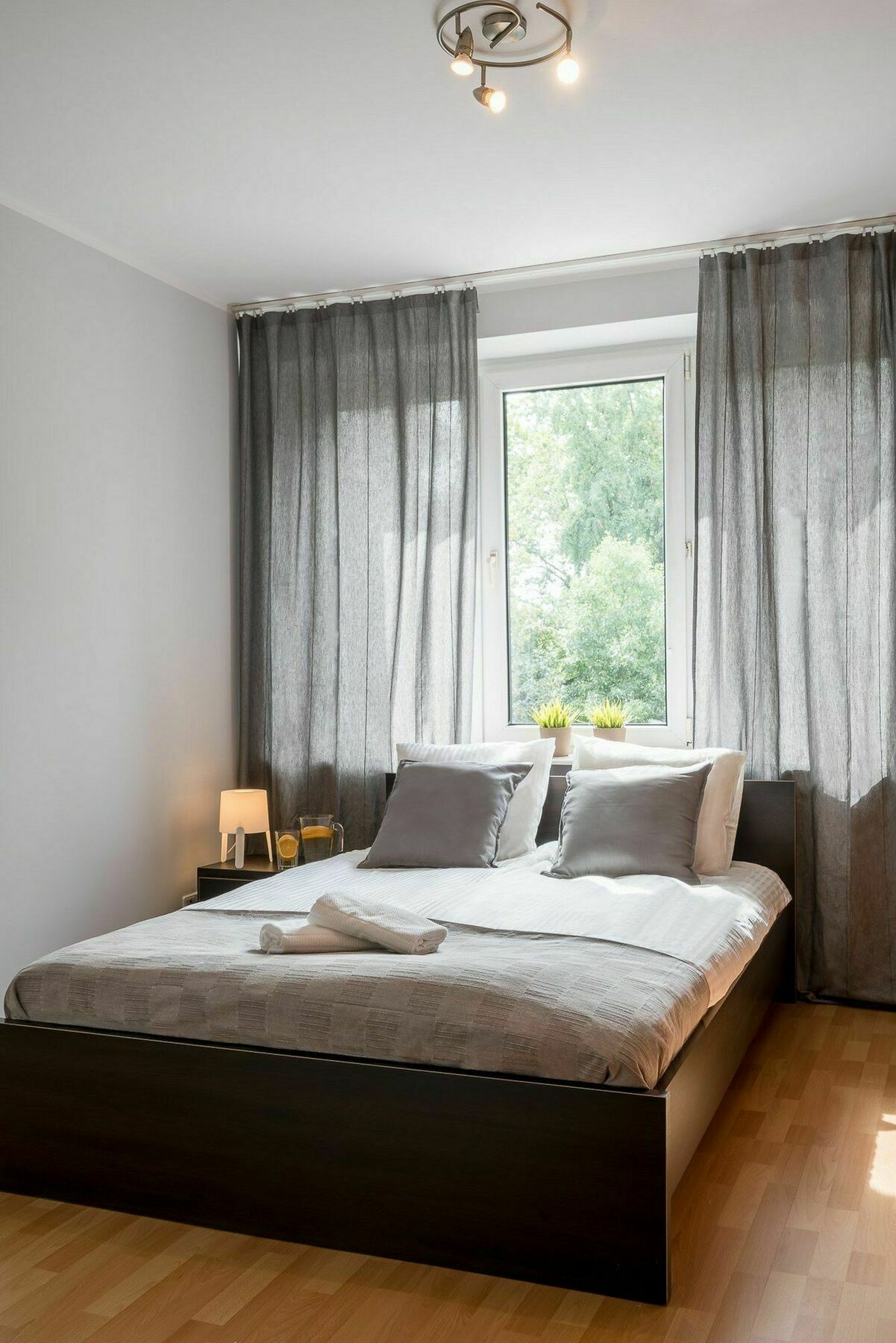 Rentplanet - Apartament Teatralna Wroclaw Dış mekan fotoğraf